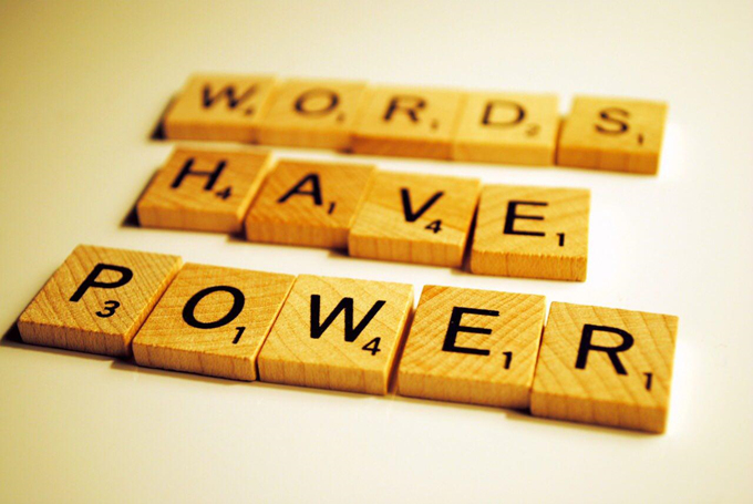 "WORDS HAVE POWER"라고 적힌 이미지